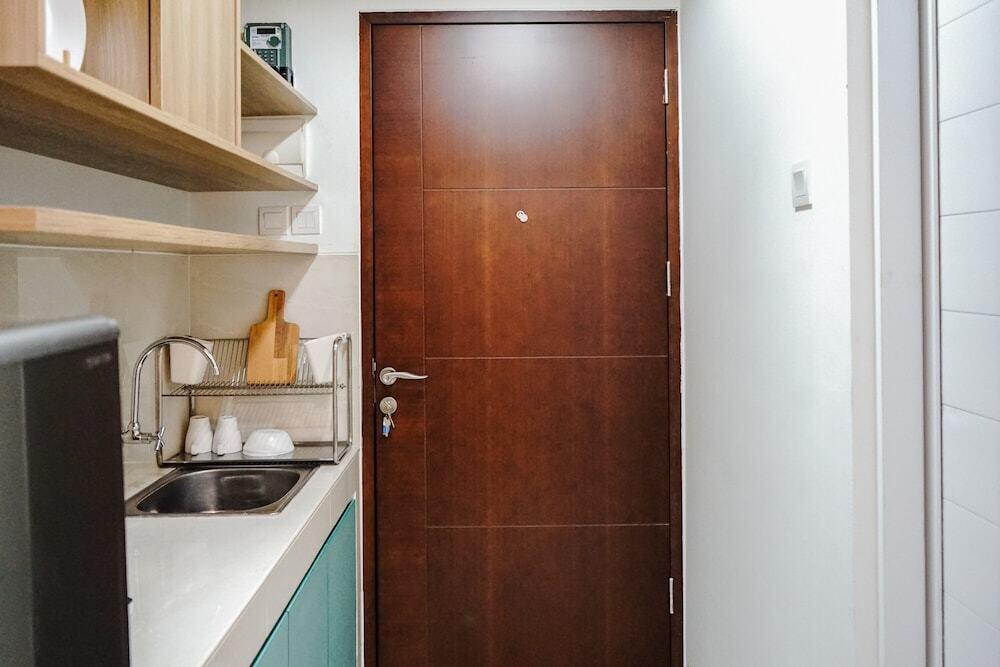 Тангеранг: Comfortable and Beautiful Studio Apartment @ Springwood Residence