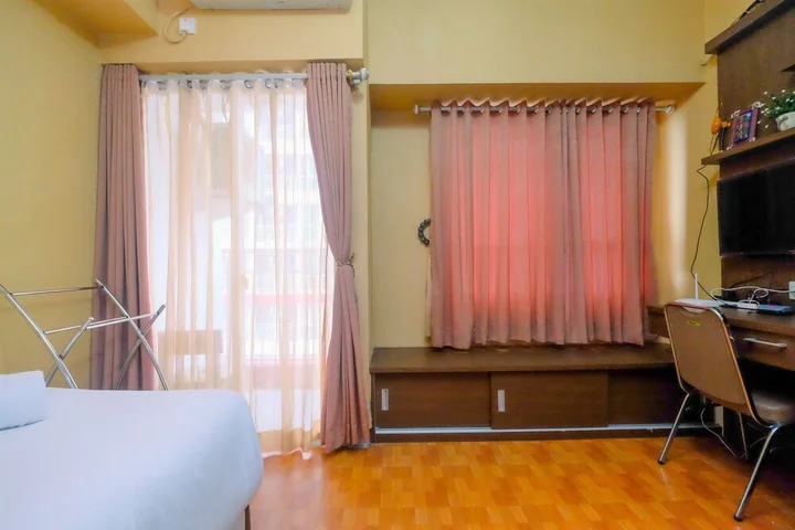 Депок: Comfortable Studio Apartment at Taman Melati near Universitas Indonesia