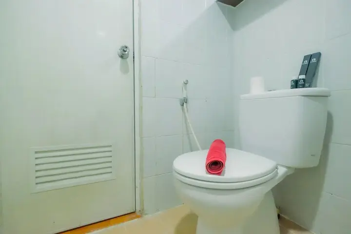 Депок: Comfortable Studio Apartment at Taman Melati near Universitas Indonesia
