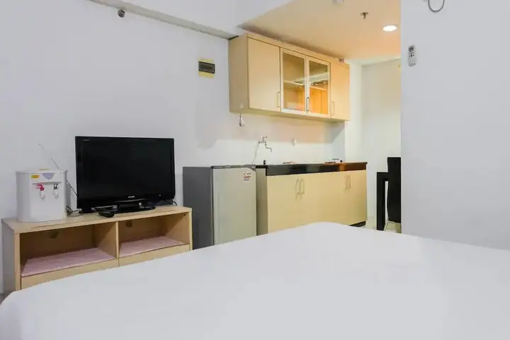Stylish and Convenient Studio The Habitat Apartment — фото 3
