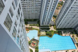 Legok: Comfy Studio Apartment at M-Town Residence near Summarecon Mall