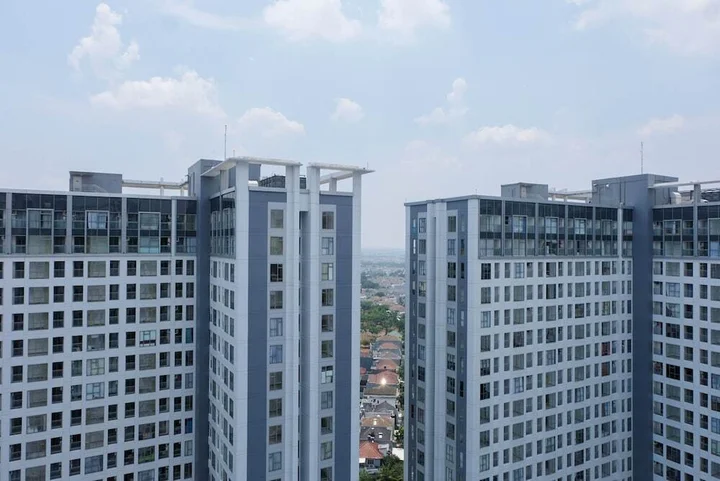 Legok: Comfy Studio Apartment at M-Town Residence near Summarecon Mall