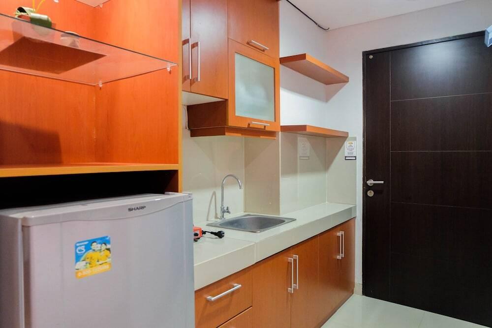 Legok: Minimalist Studio Apartment at Atria Residence