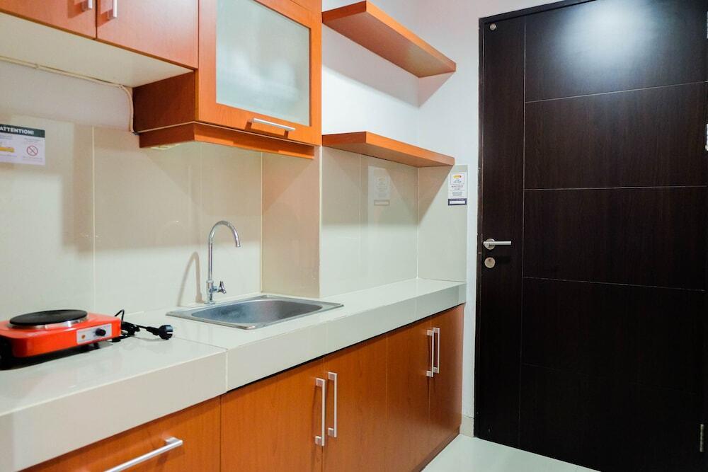 Legok: Minimalist Studio Apartment at Atria Residence