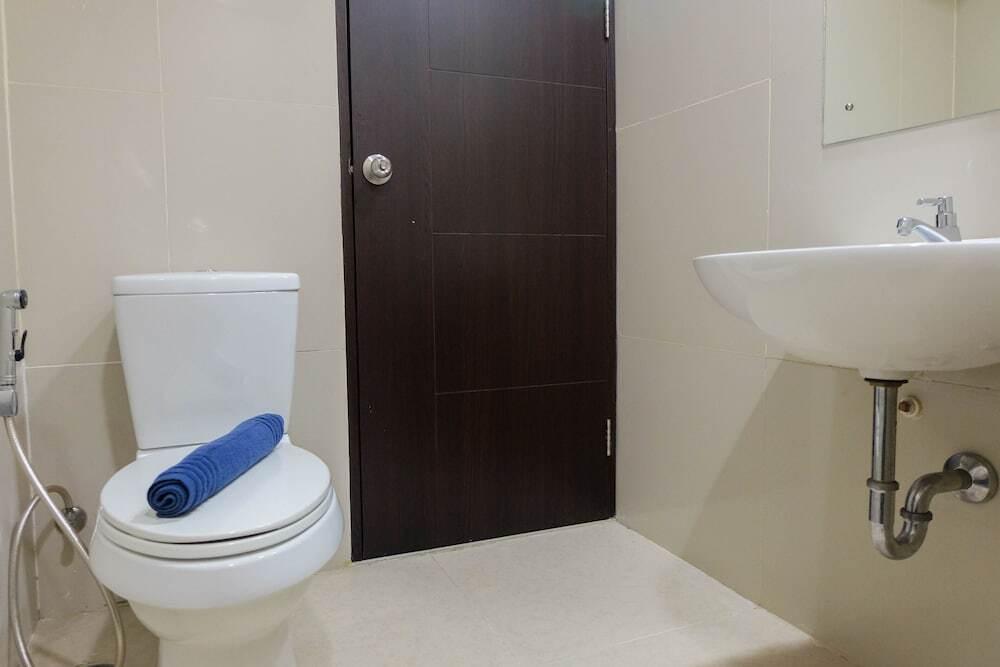 Legok: Minimalist Studio Apartment at Atria Residence