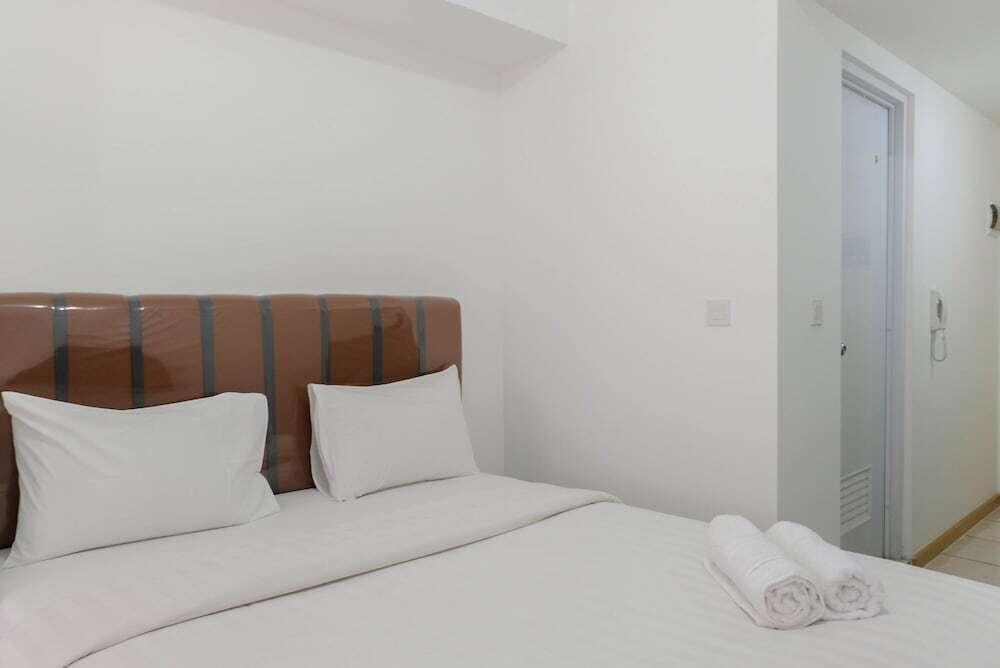 Cozy Studio Apartment at M-Town Residence near Summarecon Mall — фото 2
