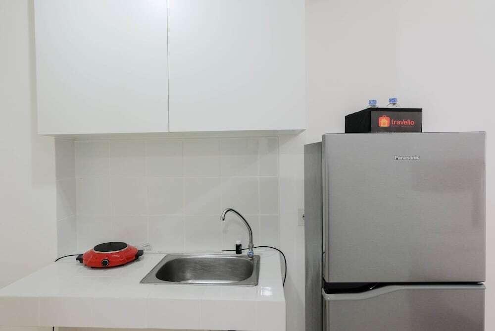 Legok: Cozy Studio Apartment at M-Town Residence near Summarecon Mall