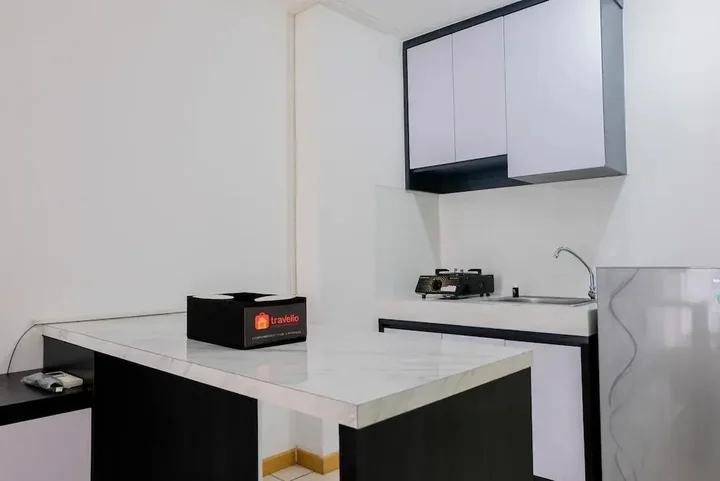 Legok: Super Good Deal 3BR M-Town Apartment by Travelio