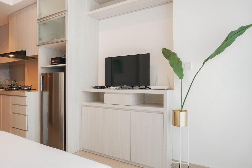 Тангеранг: Cozy Studio Apartment with City View The Nest Puri