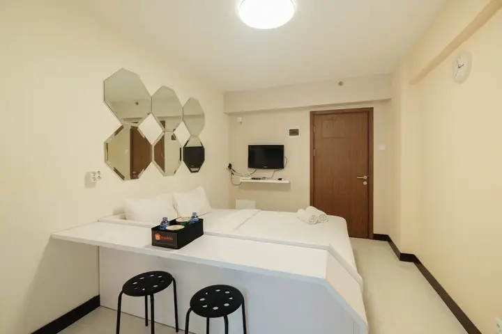Homey and Comfy Studio Cinere Resort Apartment — фото 3