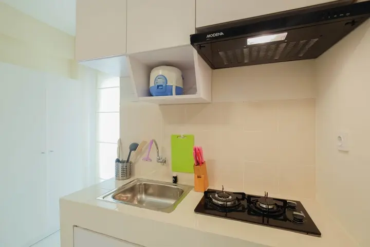 Депок: Homey and Comfy Studio Cinere Resort Apartment