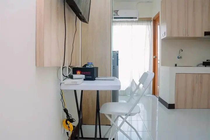 Депок: Minimalist and Convenient Studio Cinere Resort Apartment