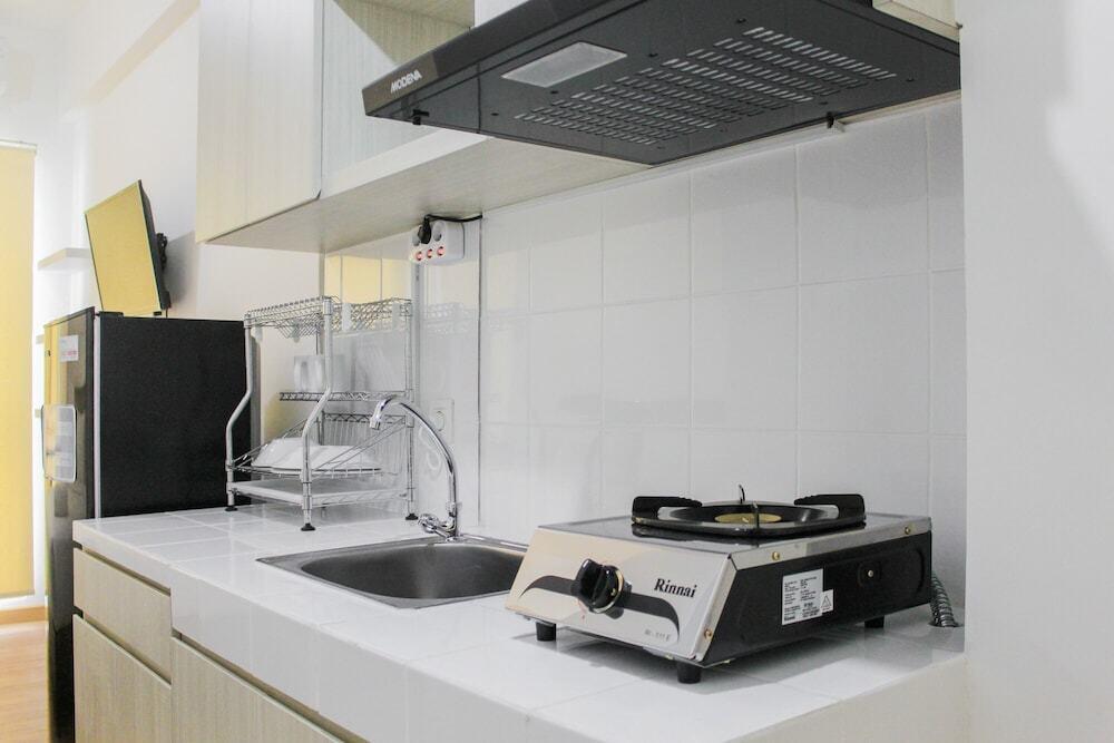 Legok: New Furnished Studio Apartment at M-Town Residence By Travelio