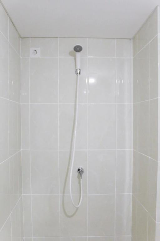 Legok: New Furnished Studio Apartment at M-Town Residence By Travelio