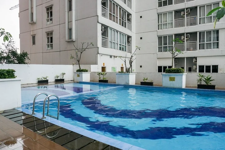 Депок: Contemporary Studio Apartment at Taman Melati Margonda By Travelio