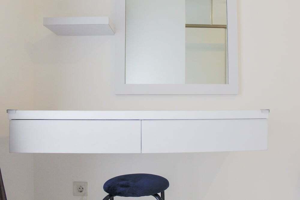 Minimalist 2BR Apartment near Mall at M-Town Residence By Travelio — фото 1