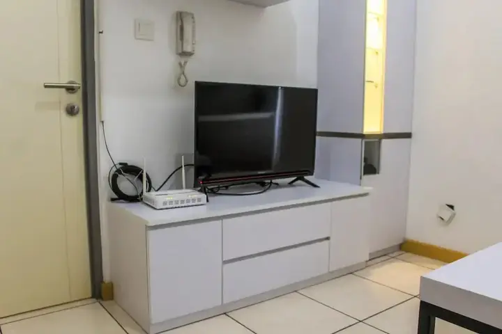 Legok: Relaxing 2BR Apartment at M-Town Residence By Travelio