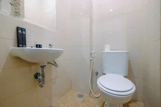 Депок: Minimalist and Stylish Studio Dave Apartment By Travelio