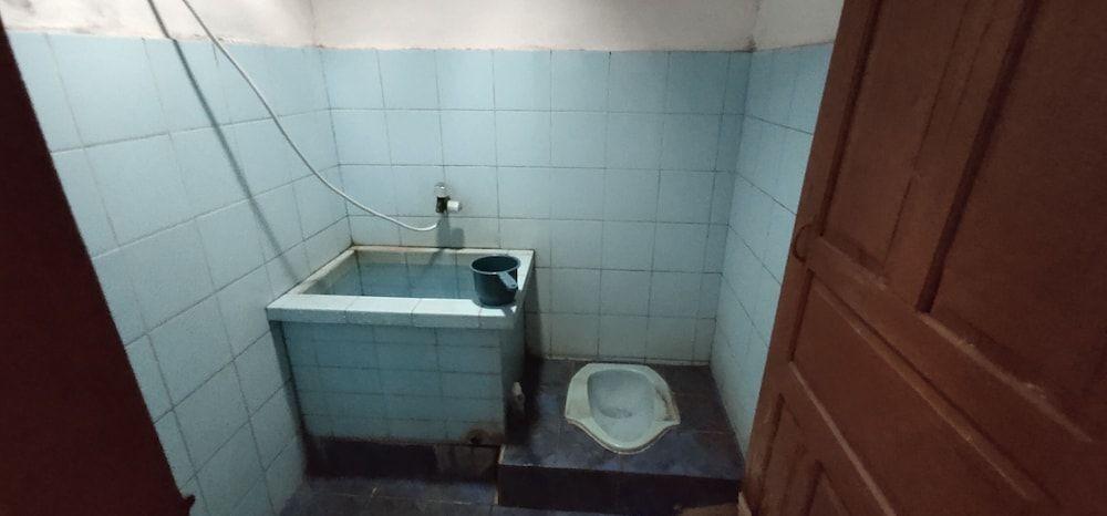 Батуретно: Homestay Miftah Syariah - Hostel