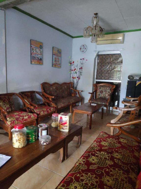 Батуретно: Gini Homestay
