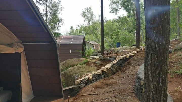 Батуретно: Seribu Batu Songgo Langit Resort & Camp