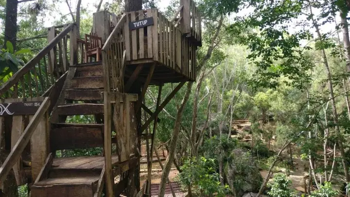 Батуретно: Seribu Batu Songgo Langit Resort & Camp