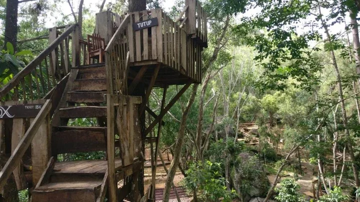 Батуретно: Seribu Batu Songgo Langit Resort & Camp