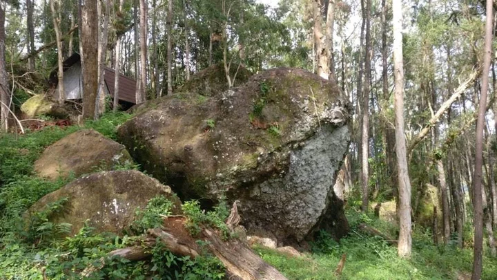 Батуретно: Seribu Batu Songgo Langit Resort & Camp