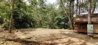 Батуретно: Seribu Batu Songgo Langit Resort & Camp