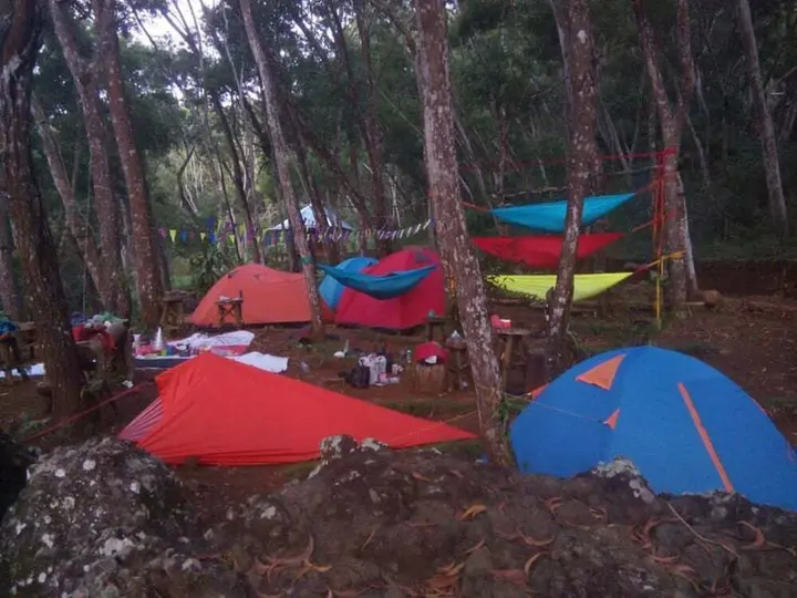 Батуретно: Seribu Batu Songgo Langit Resort & Camp
