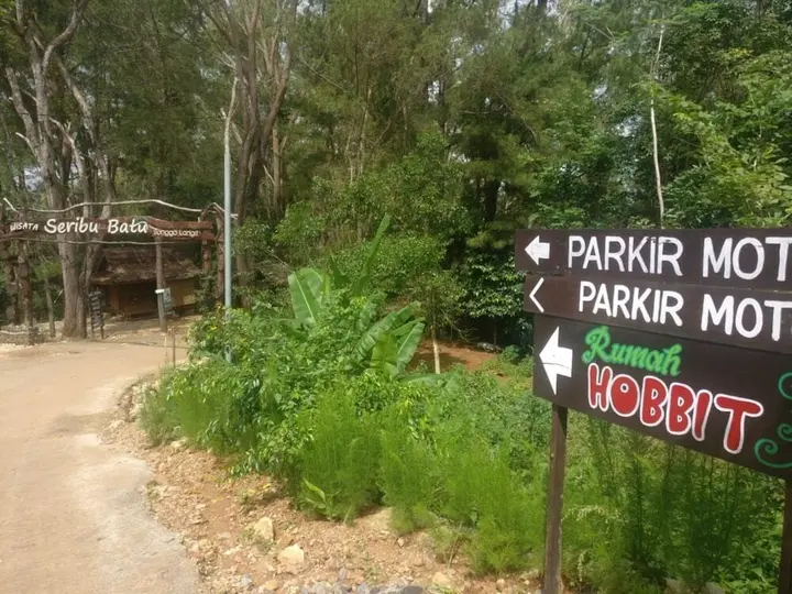 Батуретно: Seribu Batu Songgo Langit Resort & Camp