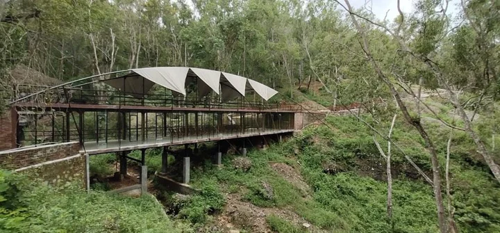 Батуретно: Seribu Batu Songgo Langit Resort & Camp
