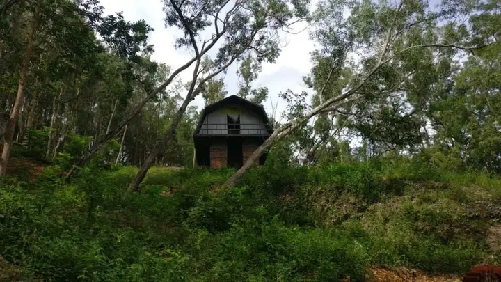 Батуретно: Seribu Batu Songgo Langit Resort & Camp