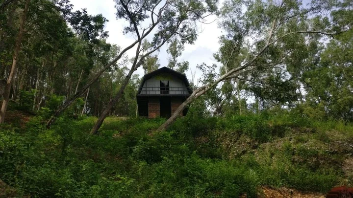 Батуретно: Seribu Batu Songgo Langit Resort & Camp