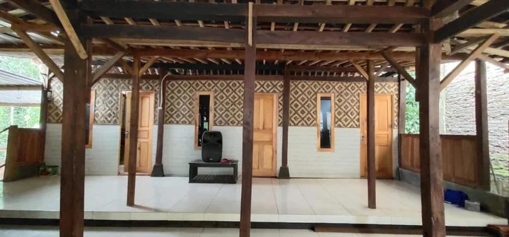 Батуретно: Homestay Kurnia