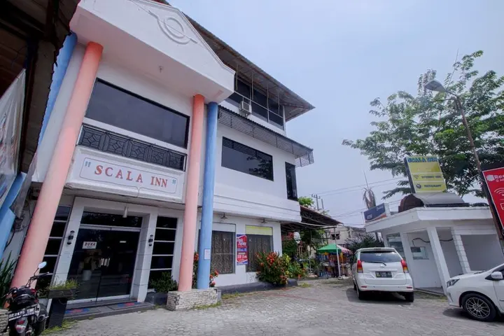 Медан: Scala Inn