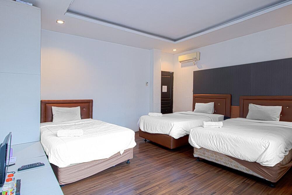 Медан: Scala Inn