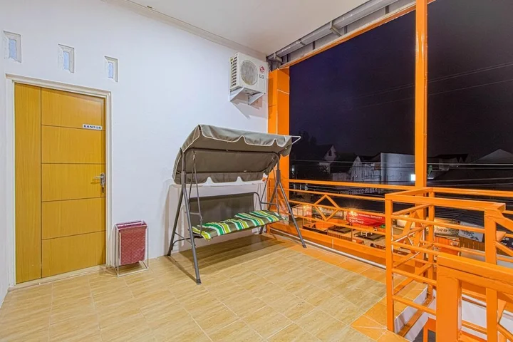 Депок: Wisma Sarjana Plus