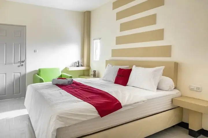 Медан: RedDoorz Plus near Millenium ICT Centre Medan 2