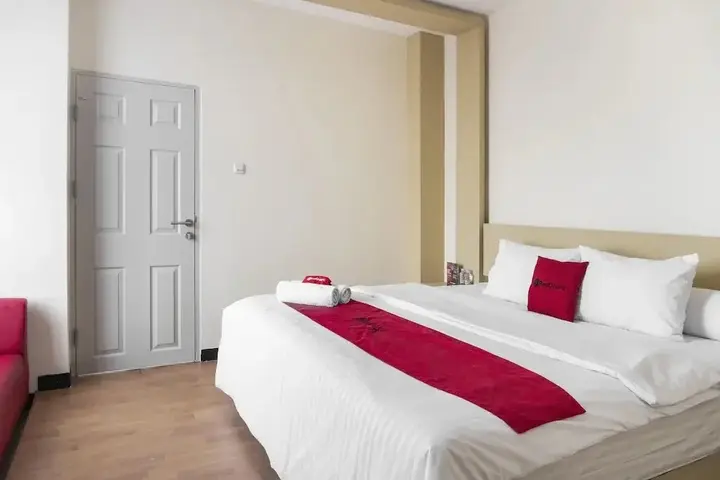 Медан: RedDoorz Plus near Millenium ICT Centre Medan 2