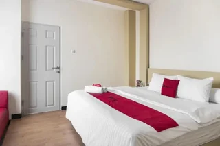 Медан: RedDoorz Plus near Millenium ICT Centre Medan 2