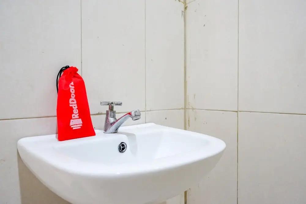 Палу: RedDoorz @ Hotel Bumi Palupy