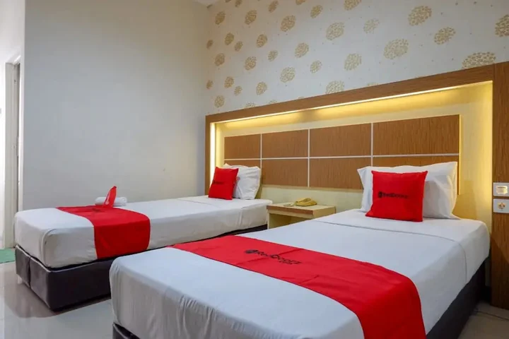 Палу: RedDoorz @ Hotel Bumi Palupy