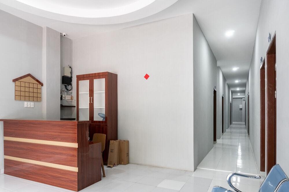 Медан: RedDoorz near Manhattan Square Medan