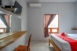 Семаранг: RedDoorz Syariah Near Gerbang Toll Manyaran