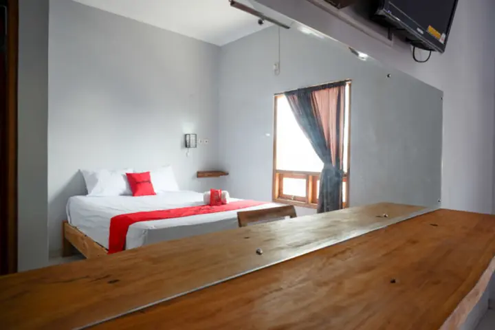 Семаранг: RedDoorz Syariah Near Gerbang Toll Manyaran