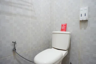 Семаранг: RedDoorz Syariah Near Gerbang Toll Manyaran
