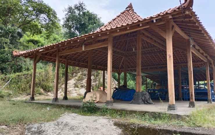 Батуретно: Watu Wayang Camp & Tracking