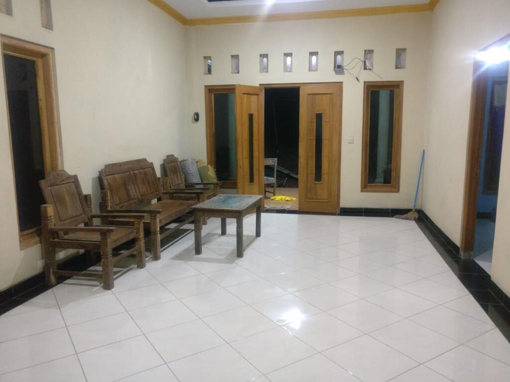 Батуретно: Imron Homestay