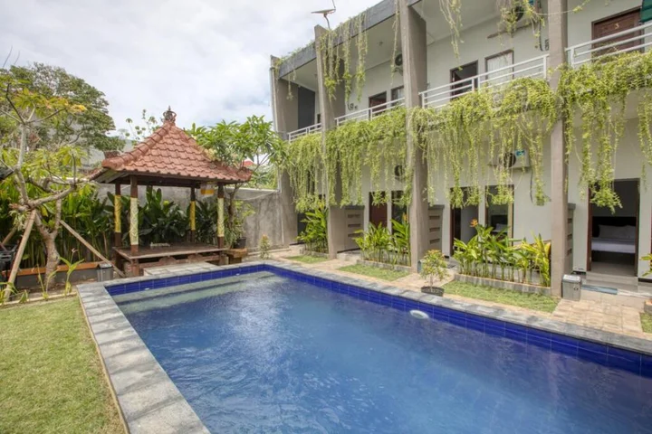 Беноа: RedDoorz near Exit Toll Nusa Dua